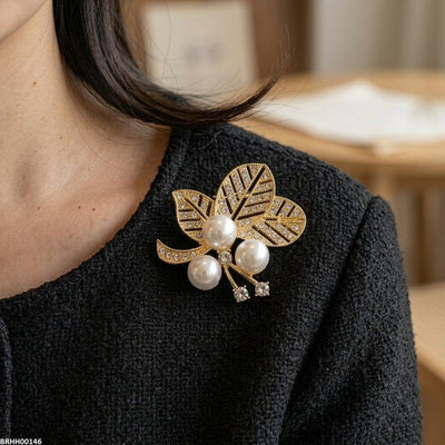 Pearl Flower Zircon Broach