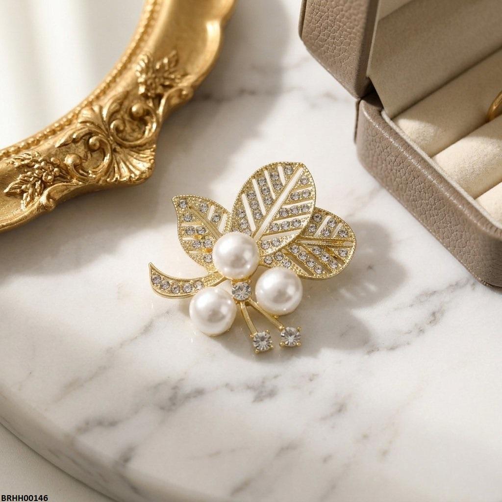 Pearl Flower Zircon Broach