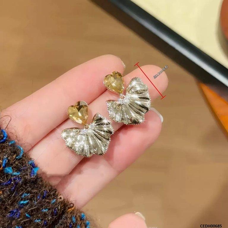 Heart Laef Drop Earring