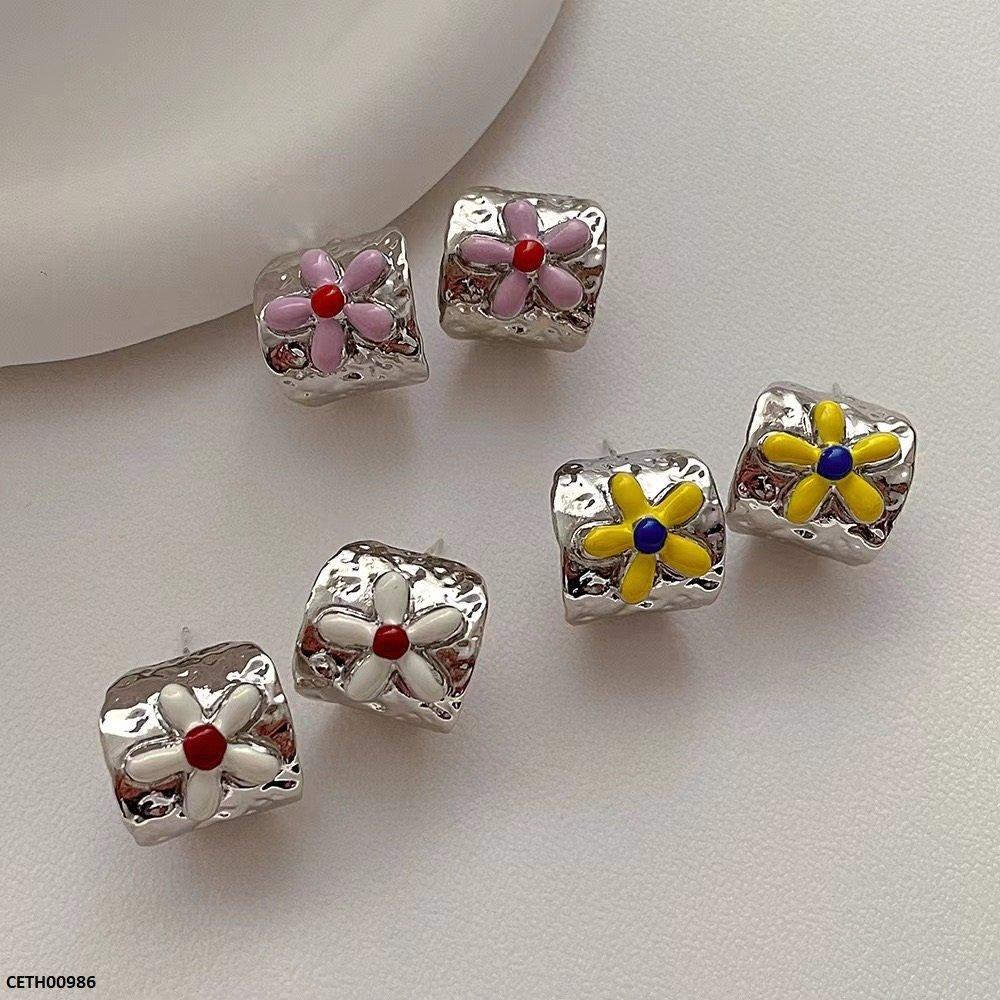 Painted Flower Tops Pair