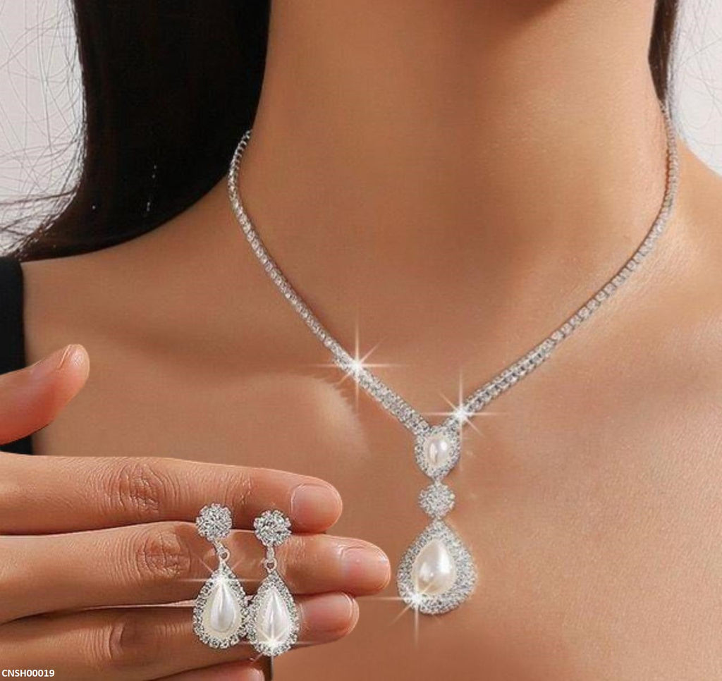 Tear Drop Necklace Set