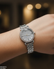 Round Dial Women's Watch