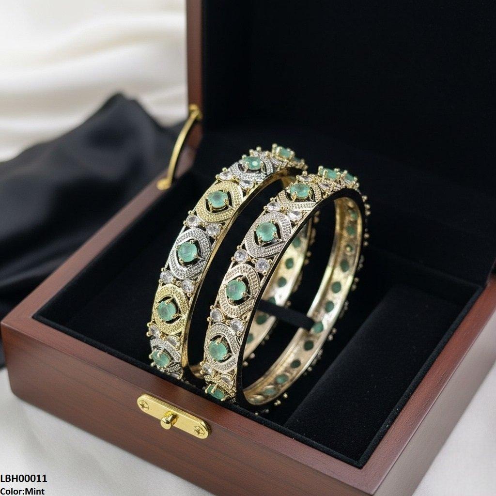 Round Stone Bangle Set