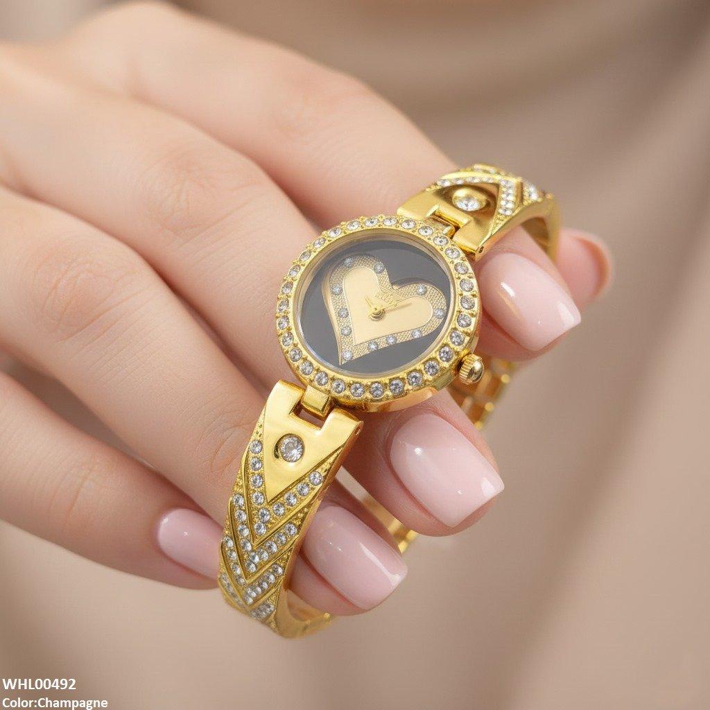 Round Heart Dial Bracelet Women's Watch