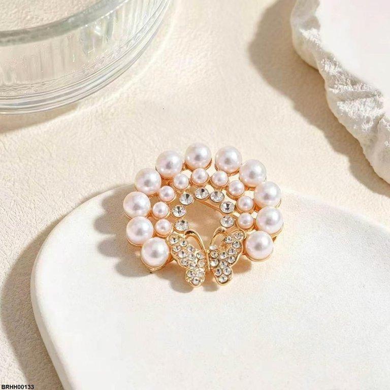 Pearl Round Butterfly Zircon Broach
