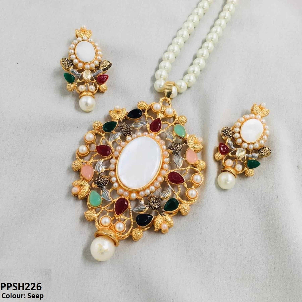 Tear Oval Pendant Set