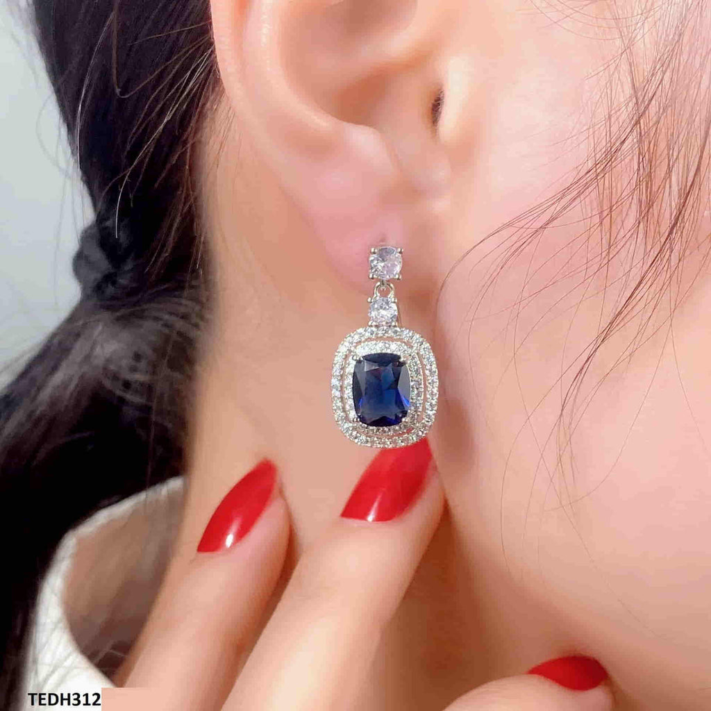 Surrounding Layer Cushion Drop Earrings