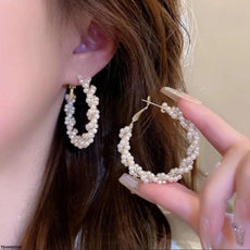 Pearl Round Hoops Pair