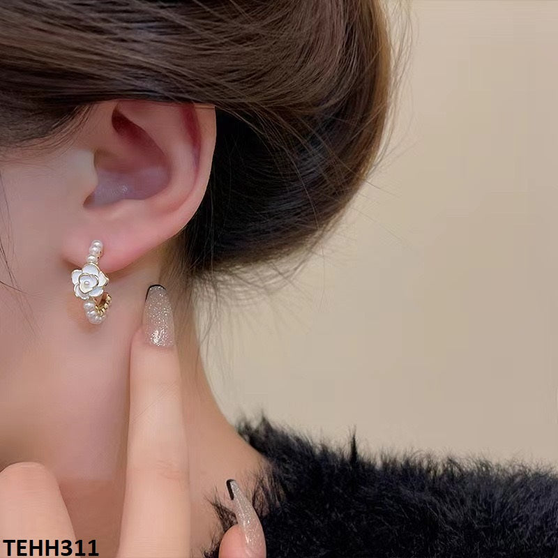 Flower Pearl Hoops Pair