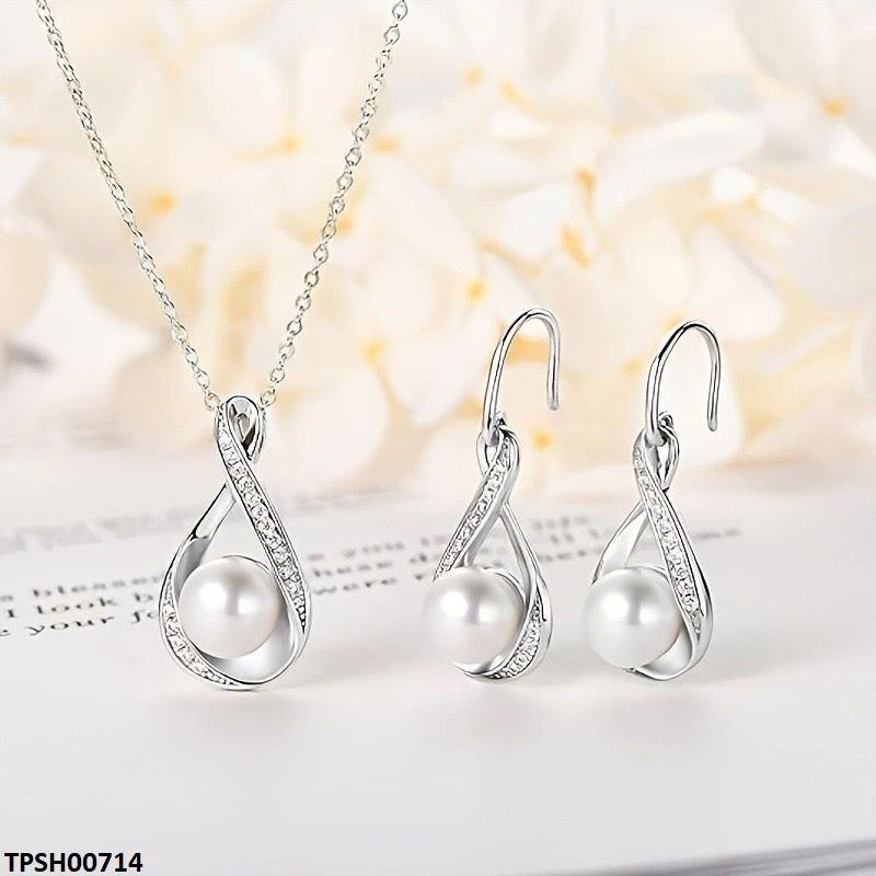 Round Pearl Pendant Set