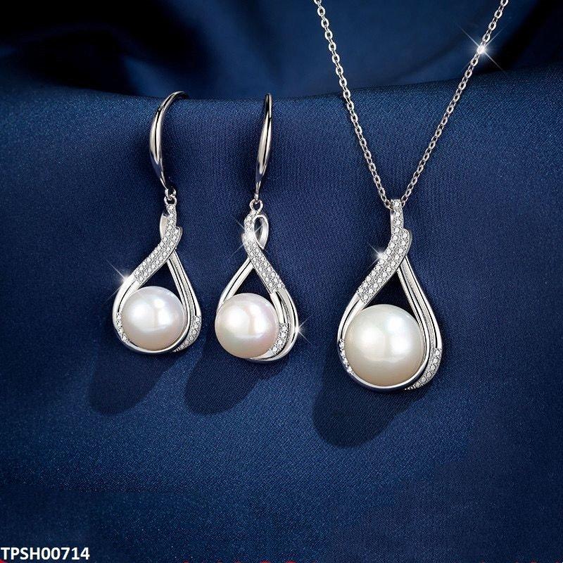 Round Pearl Pendant Set