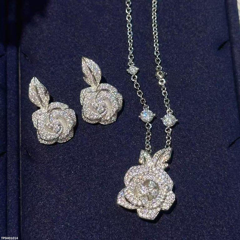 Flower Zircon Pendant Set