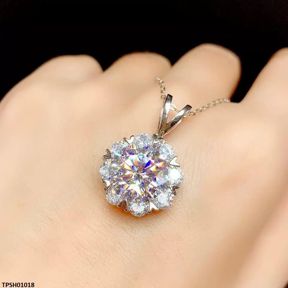 Flower Zircon Stone Pendant