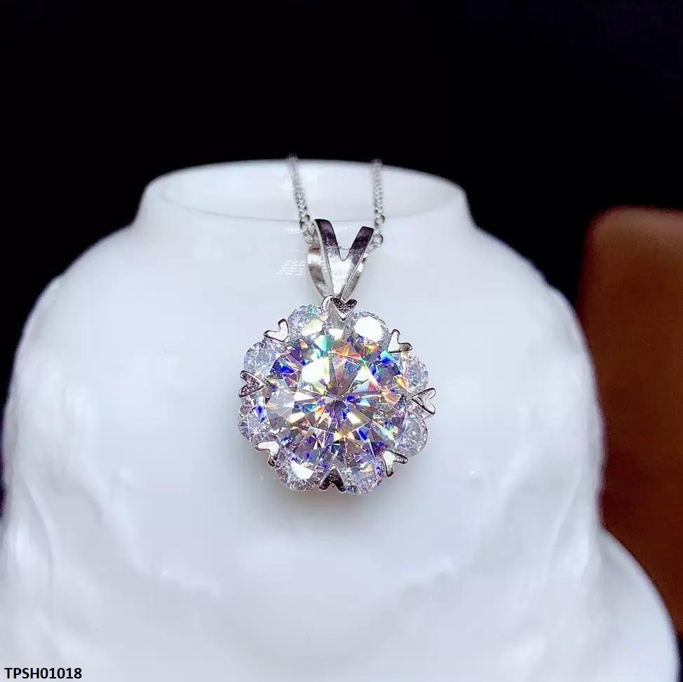 Flower Zircon Stone Pendant