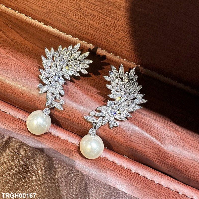 Leaf Pearl Drop Earrings