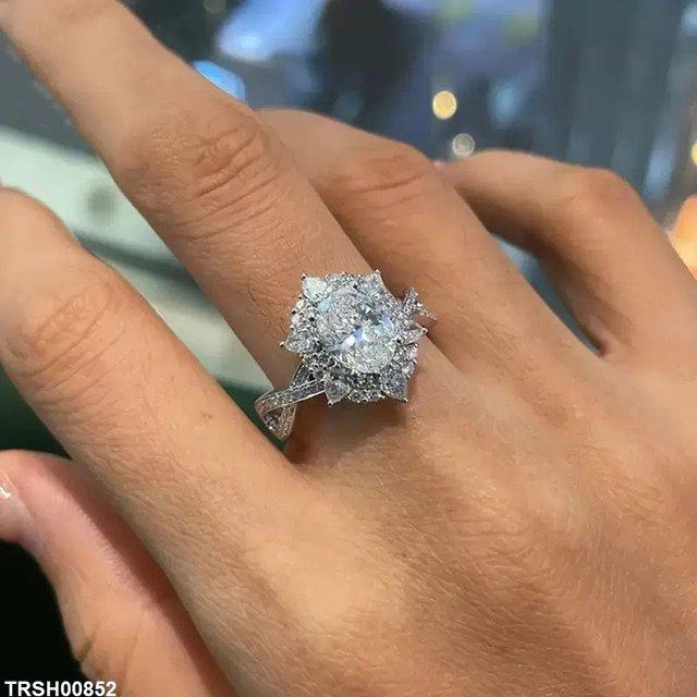 Flower Oval Ring