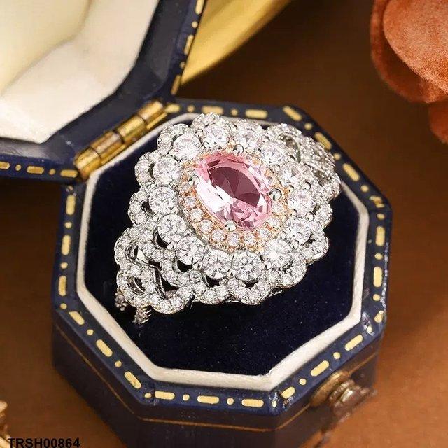 Oval Flower Zircon Ring