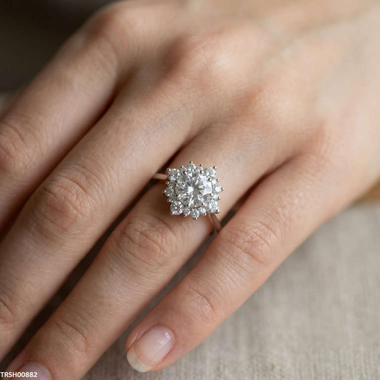 Flower Stone Zircon Ring