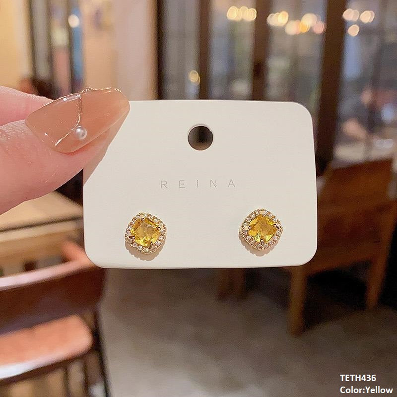 Cushion Stud Tops Pair