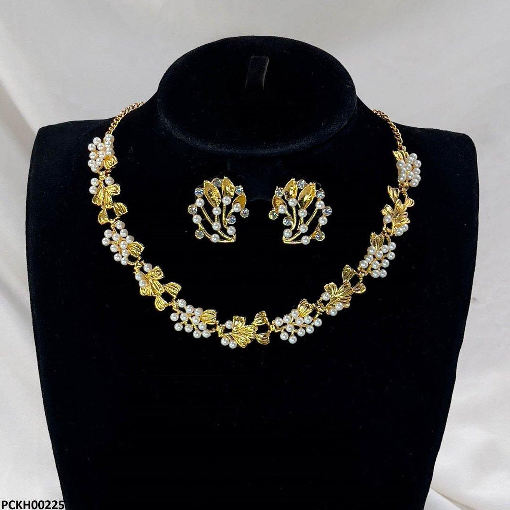 Pearl Leaf Choker Set