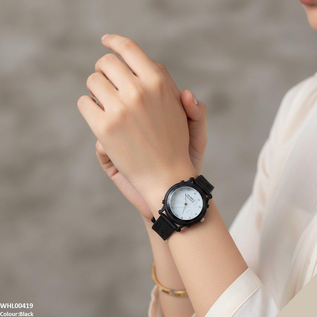 Round Leaf Dial Rubber Strap Women's Watch
