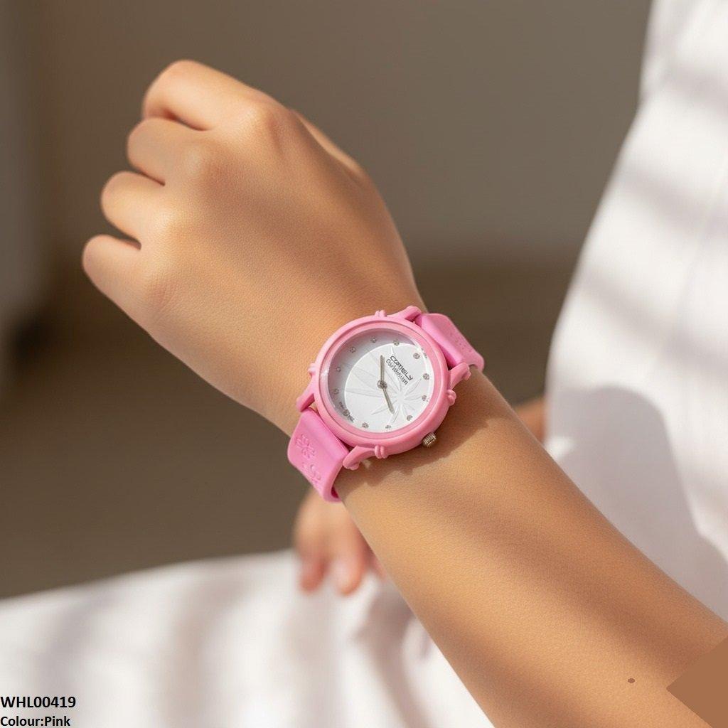 Round Leaf Dial Rubber Strap Women's Watch