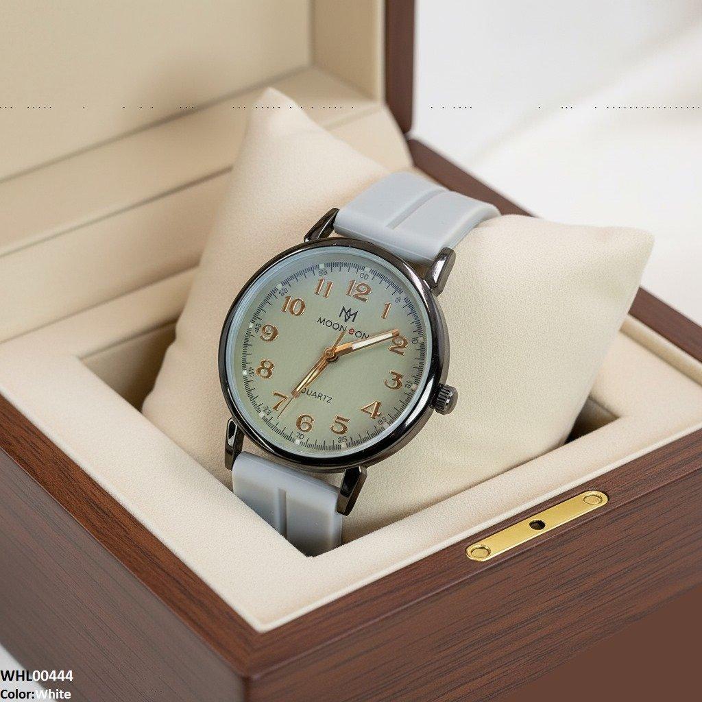 Round Black Bezel Magnetic Rubber Strap Women's Watch