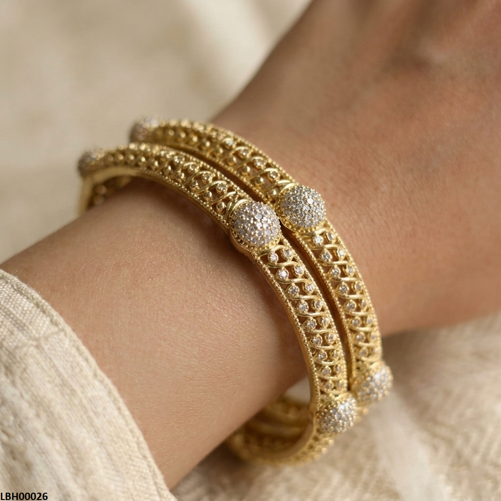 Round Stone Bangles Set
